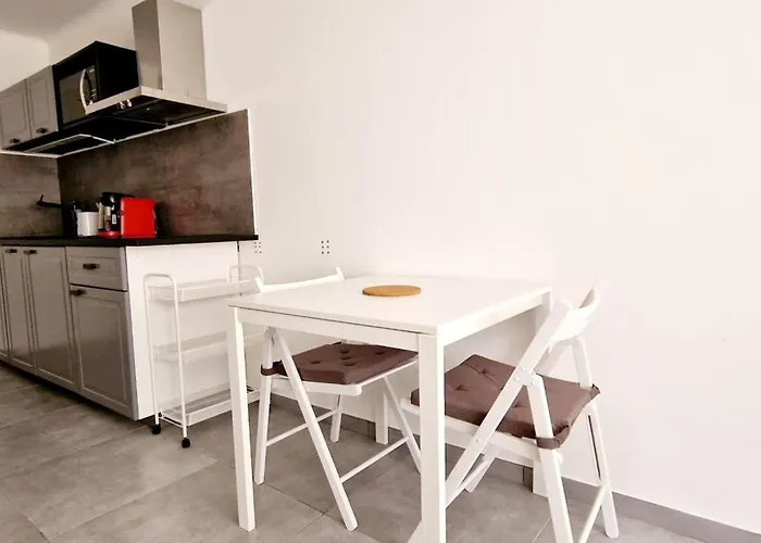 2 Le Saint Joseph In Center With Ac *